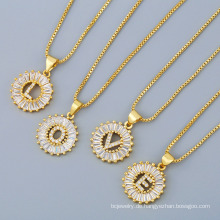 Shangjie OEM 26 Buchstaben Kupfer Zirkon Halskette Name Blume Gold Initial Disc Halskette Strass Halsketten Halsketten